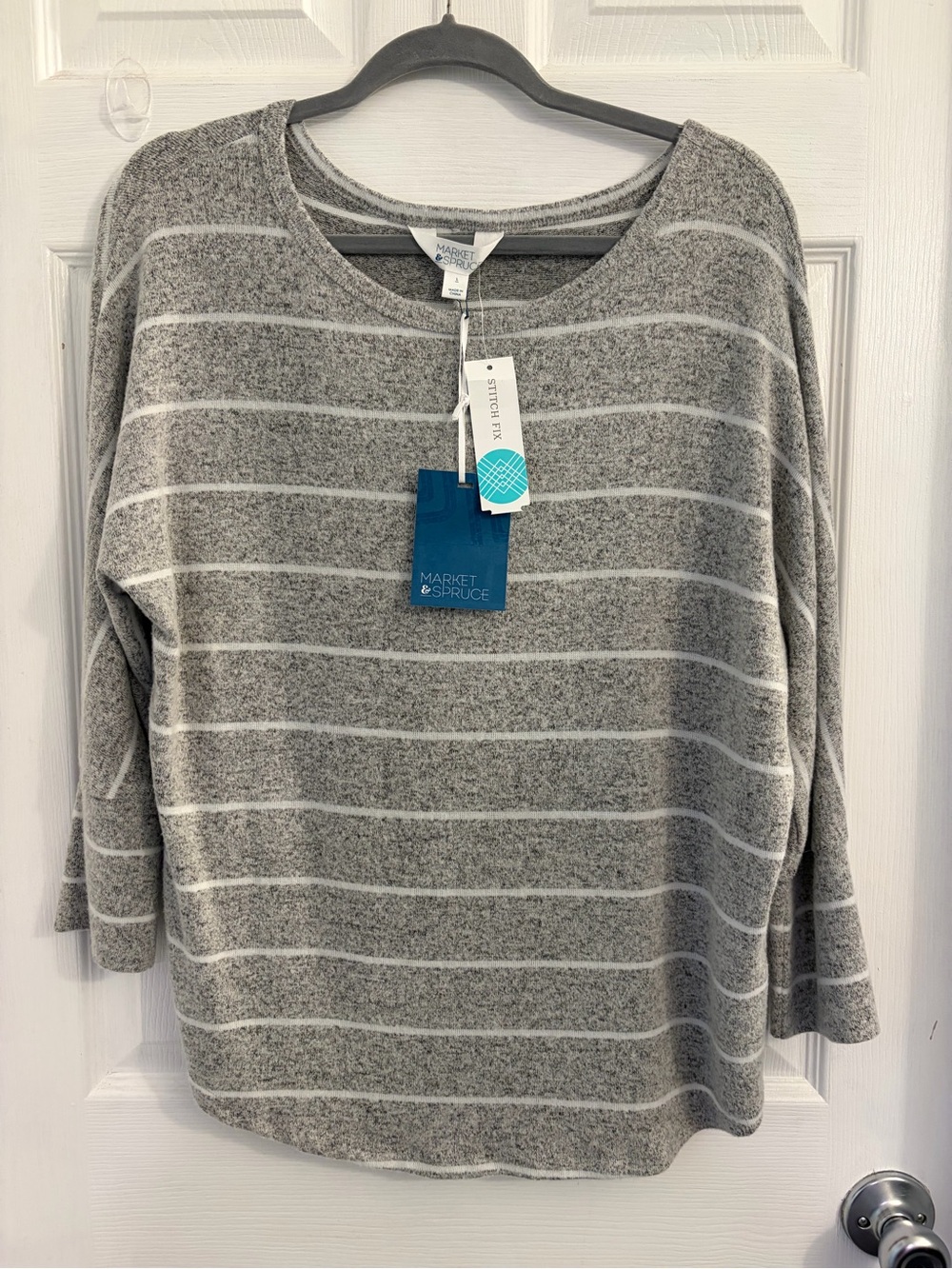 Market & Spruce Gray Striped Women’s Pullover Sweater. Very soft. Size large.